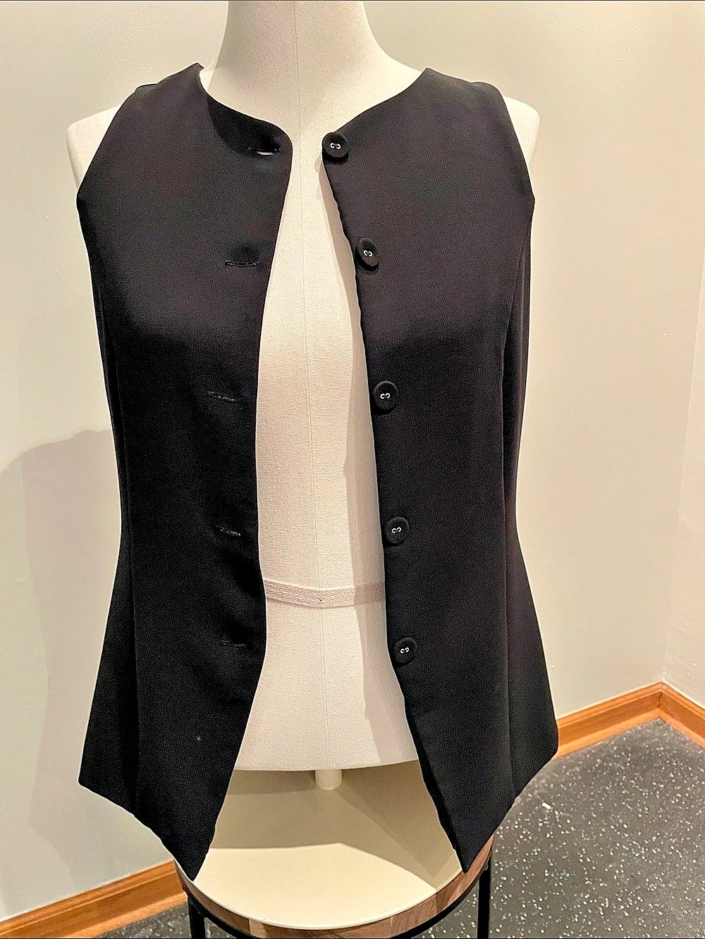 LOFT versa Sleeveless Button Front Vest in Black Size XS Like New